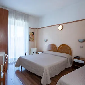Britannia Marina Centro Hotel Rímini